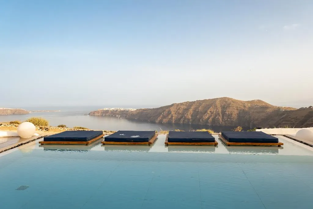 Pool, Amaze Suites, Santorini