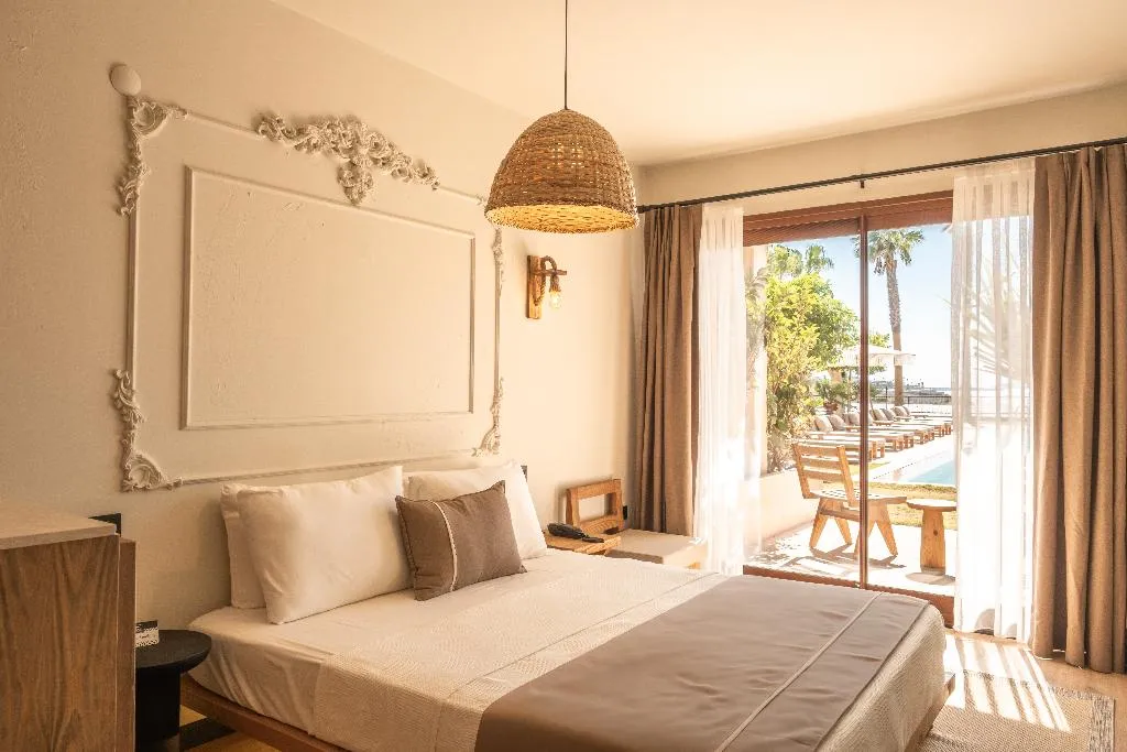 SUITE DELUXE POOL VIEW Room, L'saranda House Cesme, Izmir