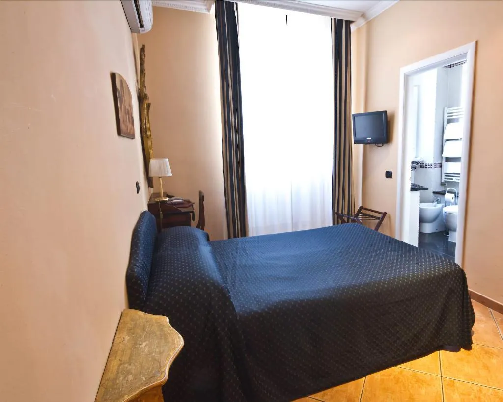 Room, Hotel Caracciolo, Naples