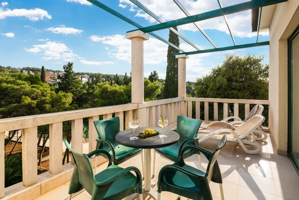 SUITE DELUXE PREMIUM Room, Aminess Vival Velaris Resort, Split