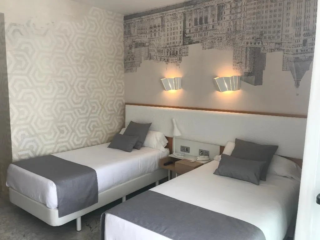 Double or Twin SUPERIOR Room, Madeira Centro, Costa Blanca
