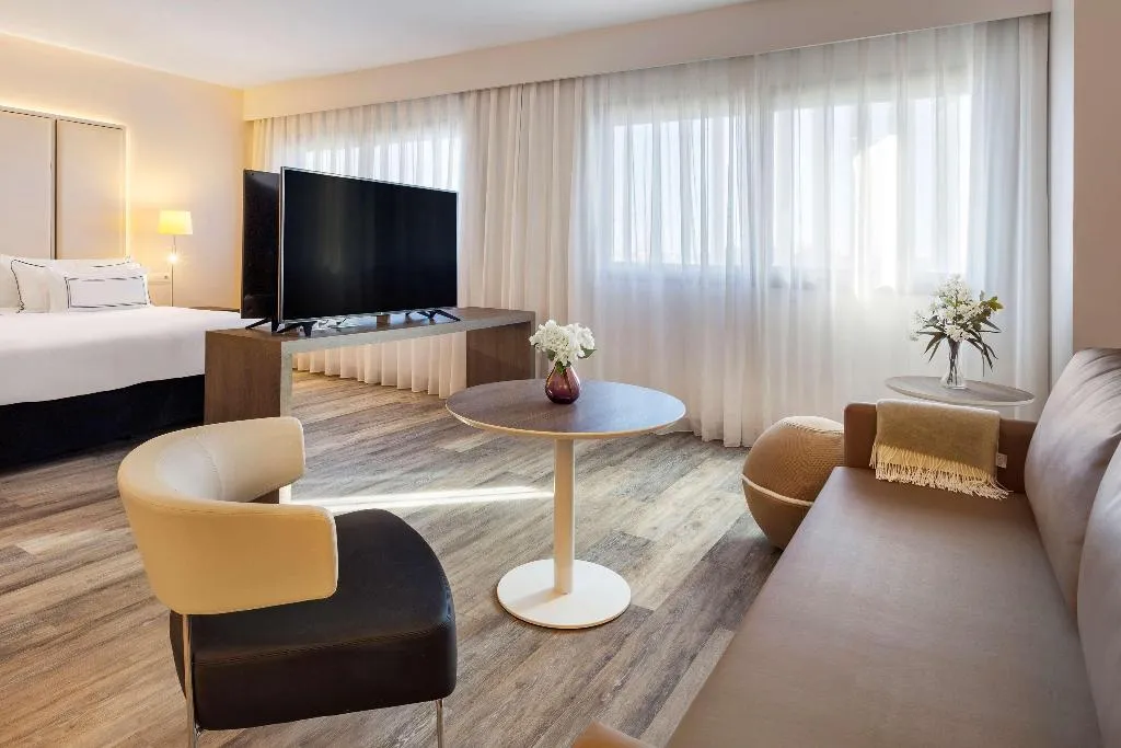 JUNIOR SUITE STANDARD Room, Melia Lebreros, Seville