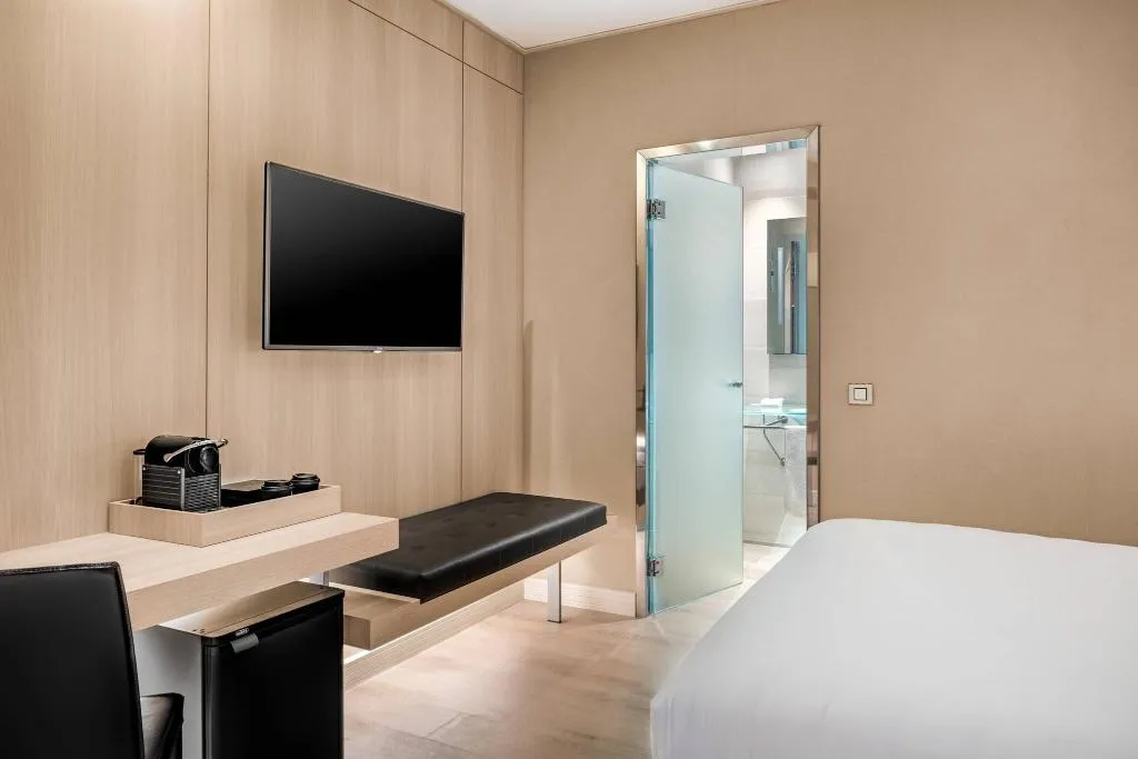 Room, AC Barcelona Irla, Barcelona
