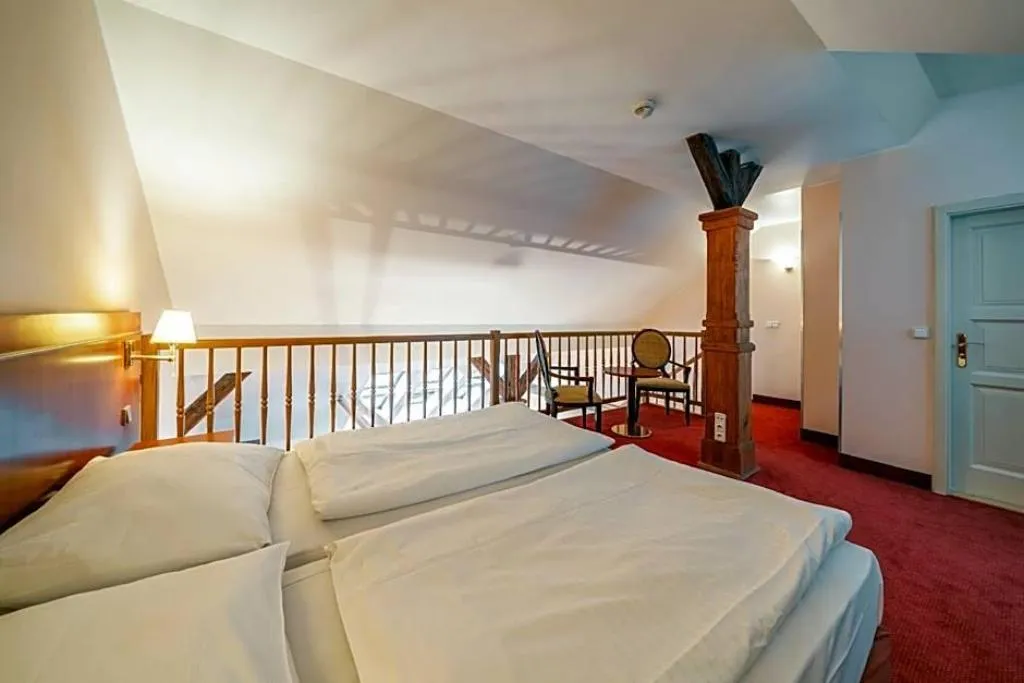 Room, Hotel Raffaello, Prague