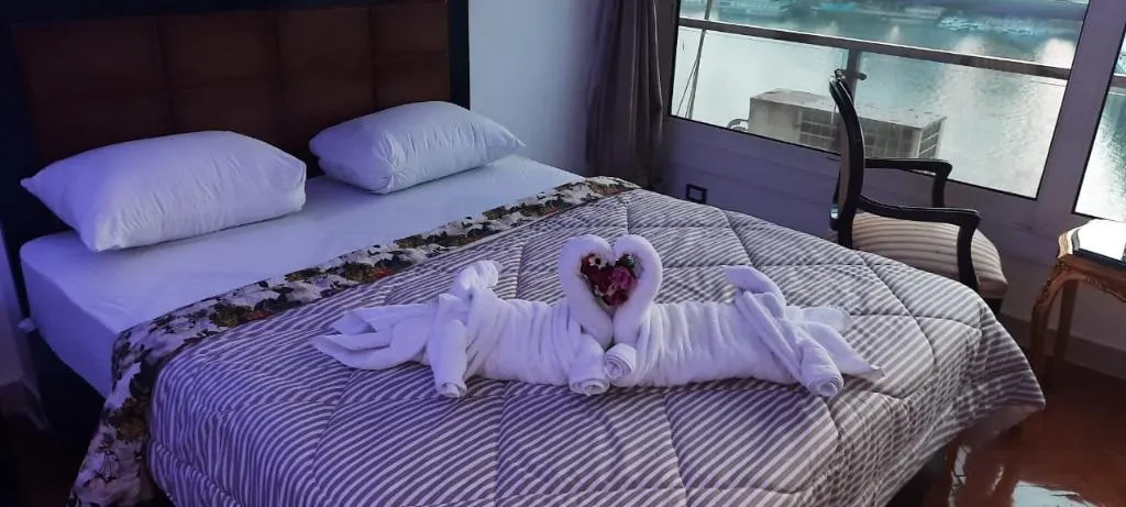 DOUBLE DELUXE WITH VIEWS Room, Nile Sky Hotel and Suites, Cairo