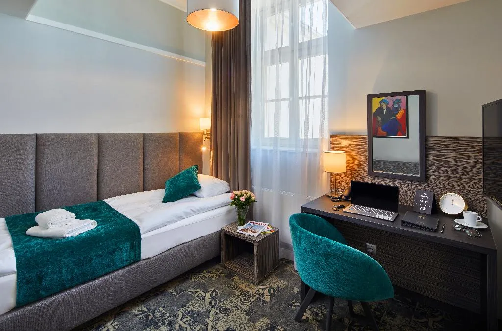 SINGLE STANDARD Room, Hotel Estera, Krakow