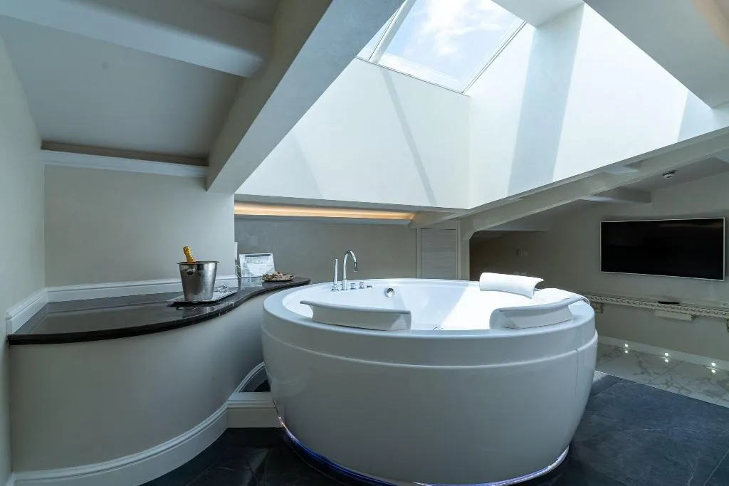 SUITE DELUXE Room, The Moon Boutique Hotel, Florence
