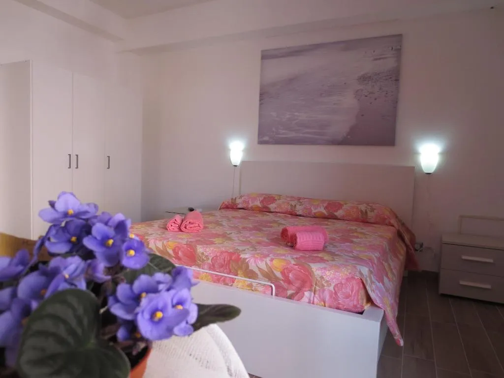 Room, B&B Vergilia, Catania