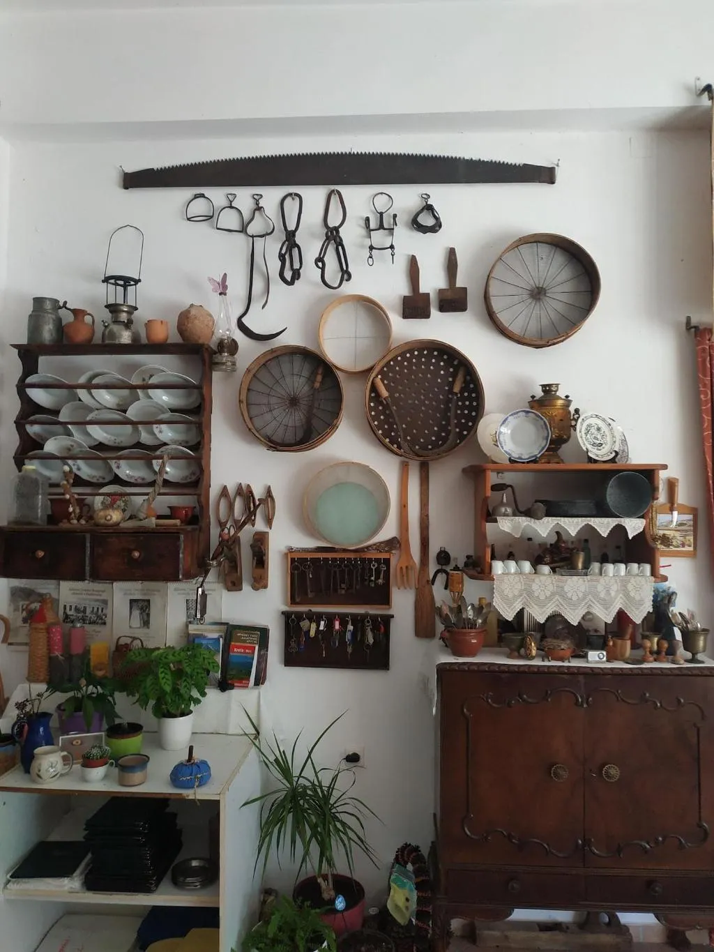 Restaurant, Windy Place, Crete