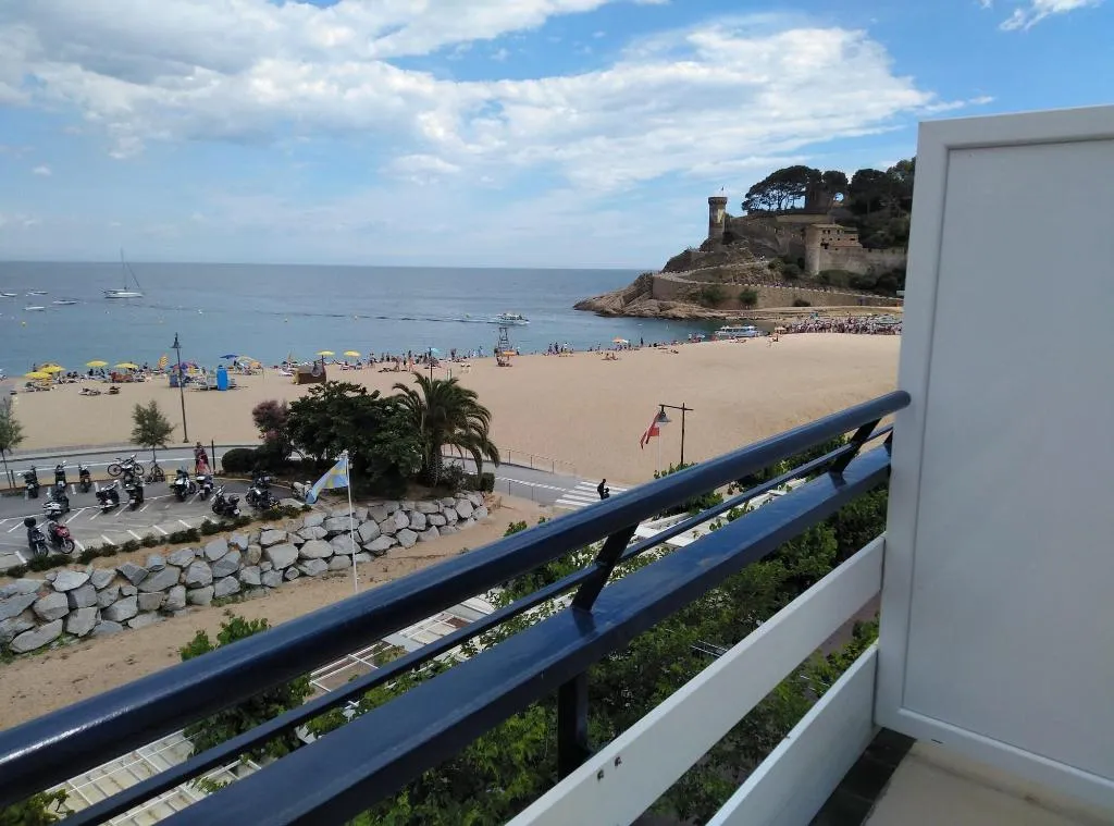 Room, Corisco, Costa Brava