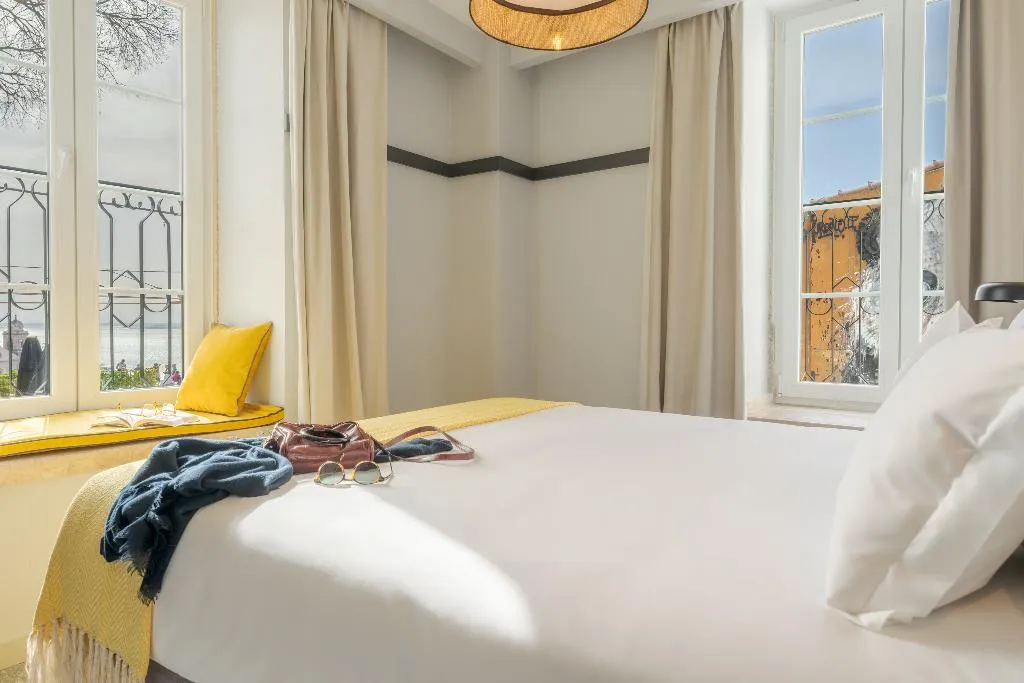 DOUBLE SUPERIOR RIVER VIEW Room, Pousada de Alfama Charming Hotel, Lisbon