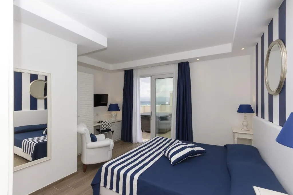 DOUBLE DELUXE SEA VIEW Room, Hotel Nautilus, Cagliari