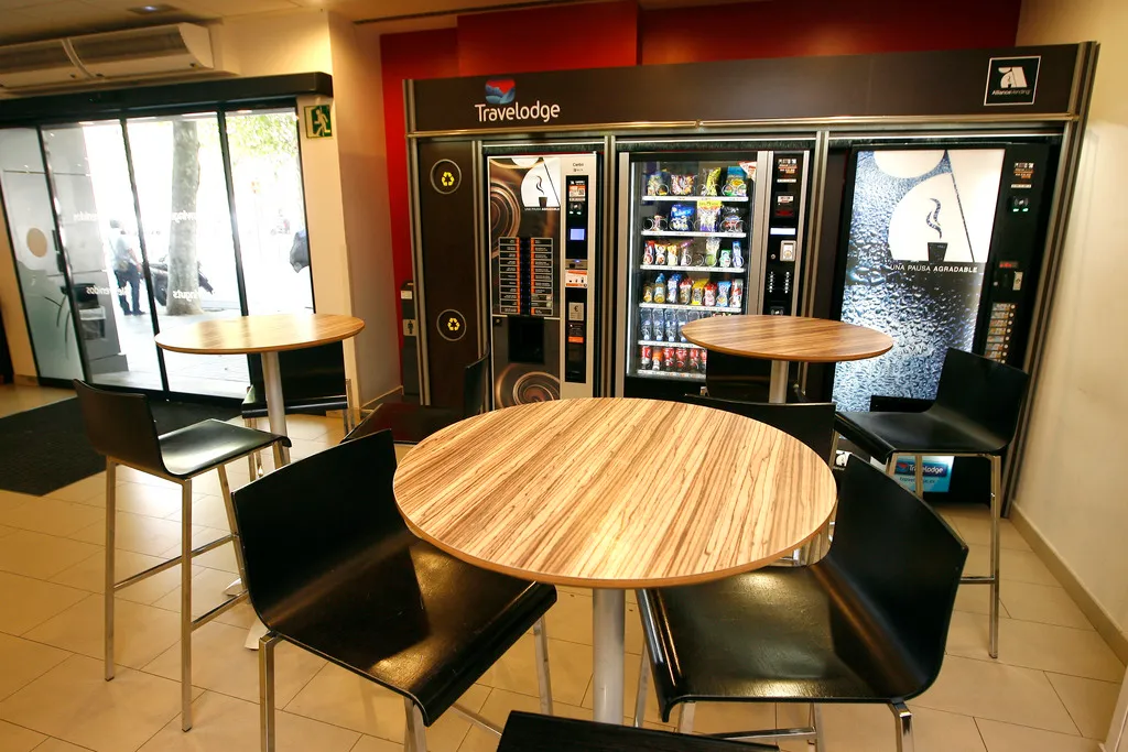 Lobby, Travelodge Barcelona Poblenou, Barcelona