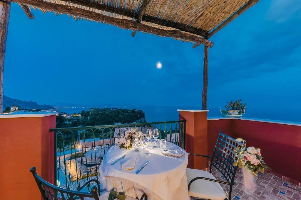 Restaurant, Palazzo Pascal, Naples
