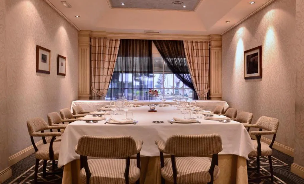 Restaurant, Beatriz Toledo Auditorium & Spa, Madrid