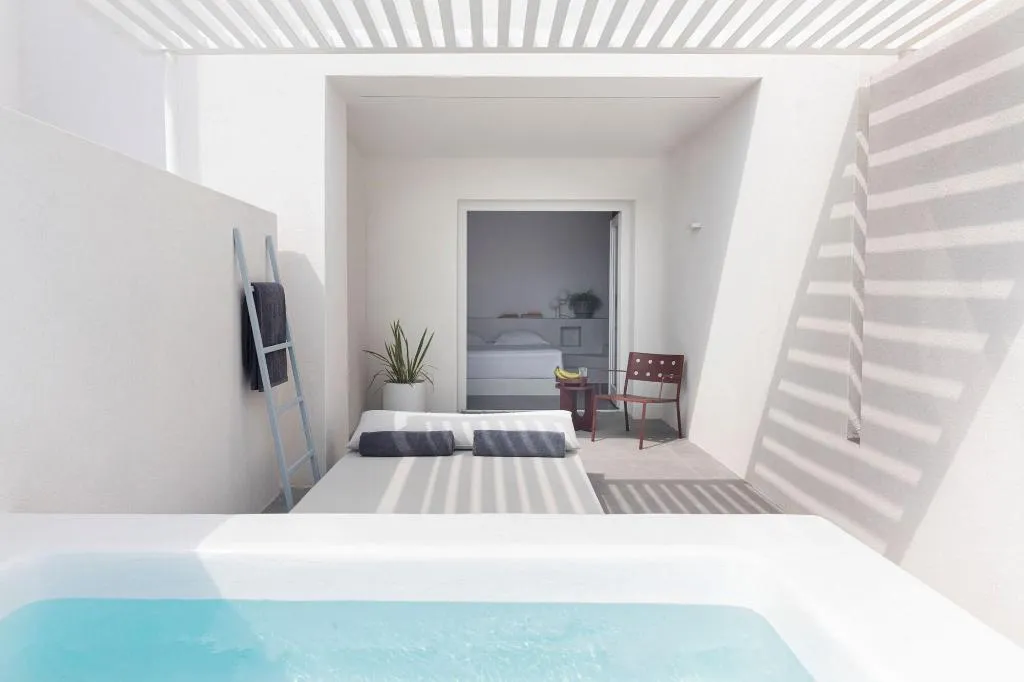 Room, Neo Luxury Suites, Santorini