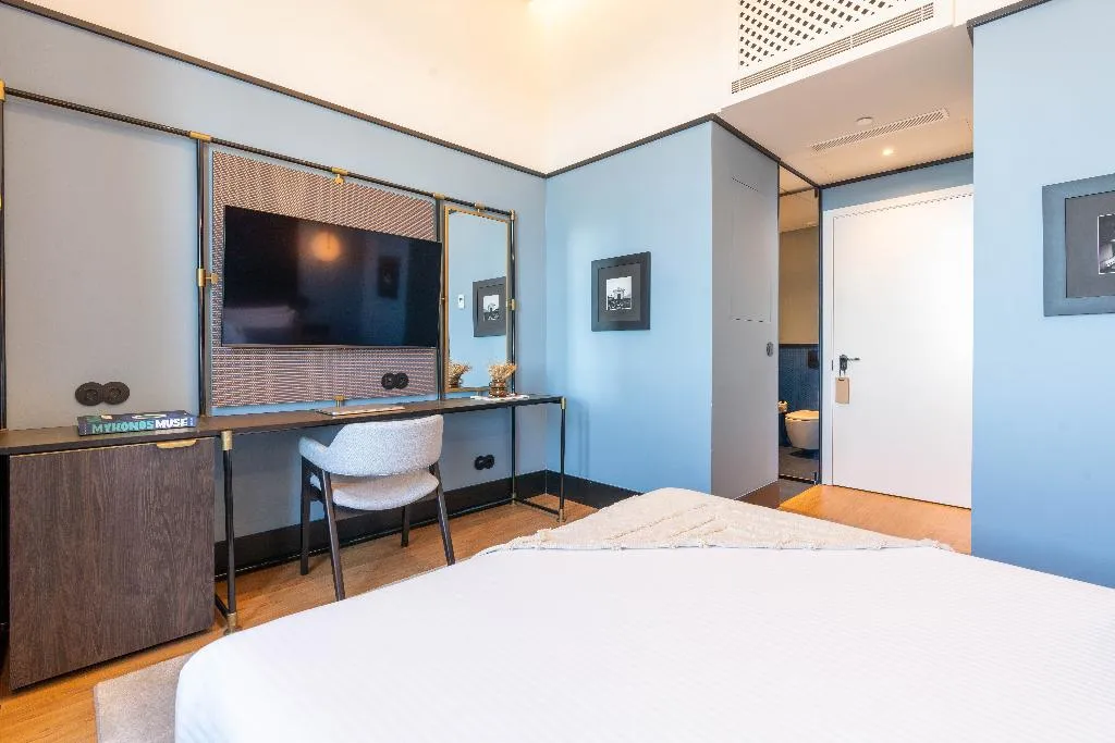 SINGLE RIVER VIEW Room, The Editory Riverside Santa Apolonia Hotel, Lisbon