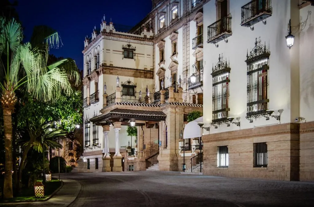General view, Alfonso XIII, Seville