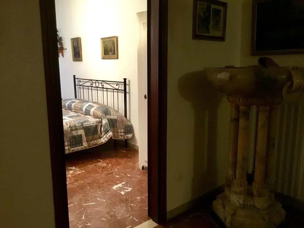 Room, Venice Sun Apartment And Rooms, Venice