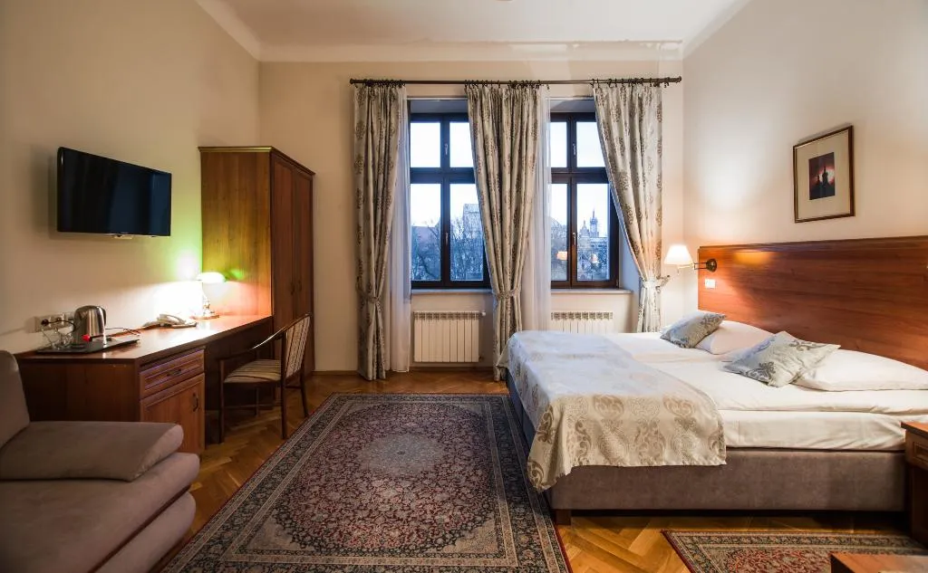 Double or Twin STANDARD Room, Aparthotel Basztowa, Krakow