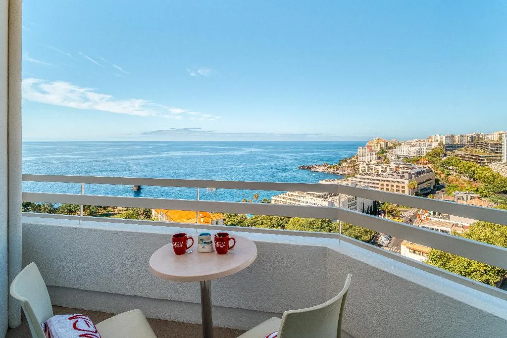 Double or Twin DELUXE Room, Muthu Raga Madeira Hotel, Madeira