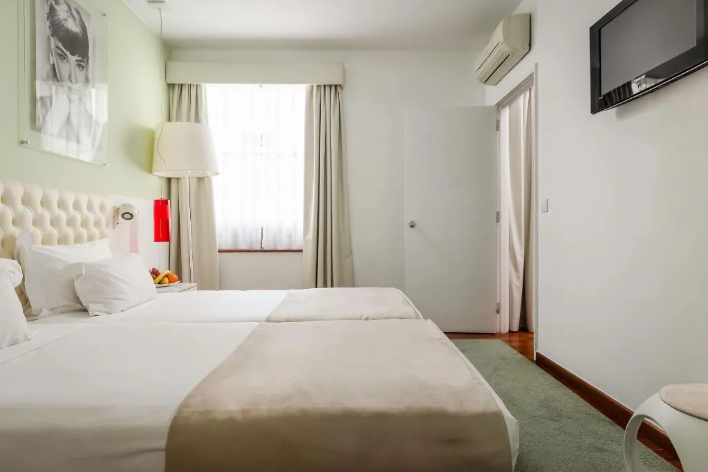 Double or Twin CAPACITY 3 Room, Florida, Lisbon