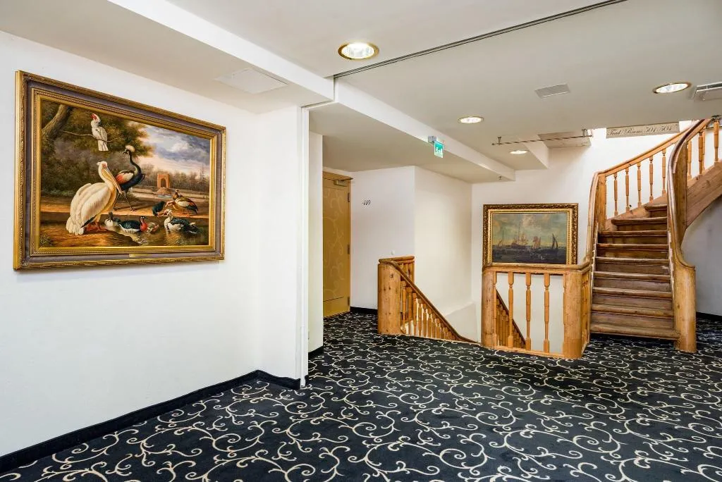 Lobby, Meriton Old Town Garden, Tallinn