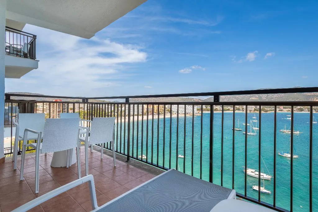FAMILY ROOM STANDARD Room, Leonardo Royal Hotel Mallorca, Majorca