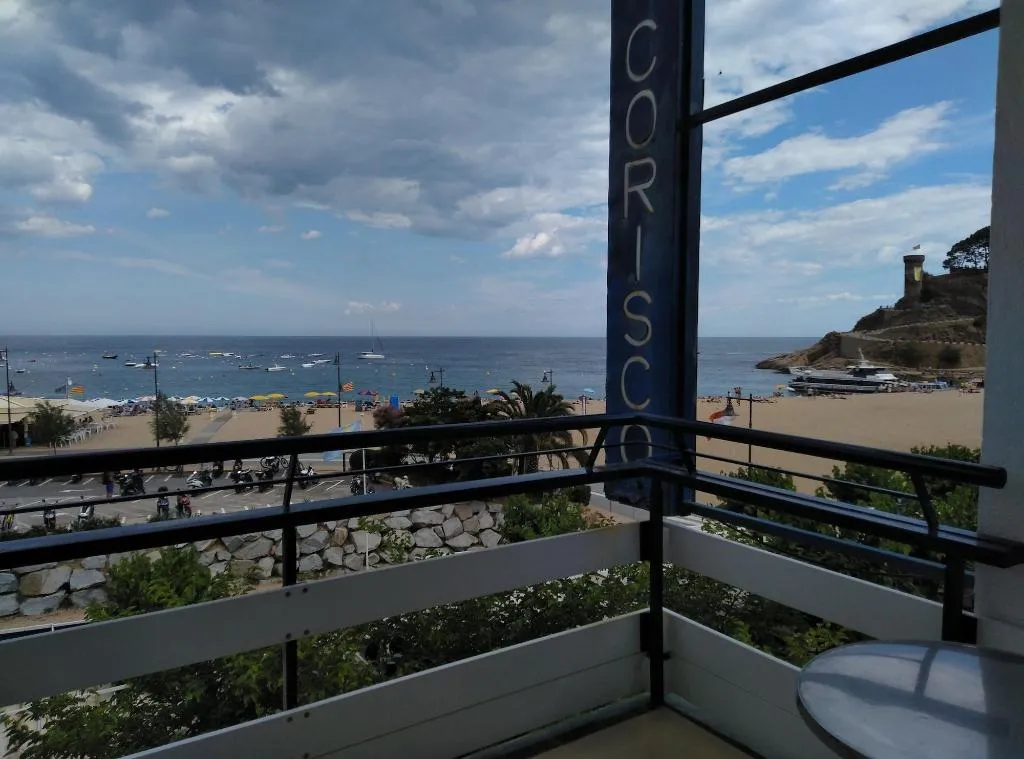 Room, Corisco, Costa Brava