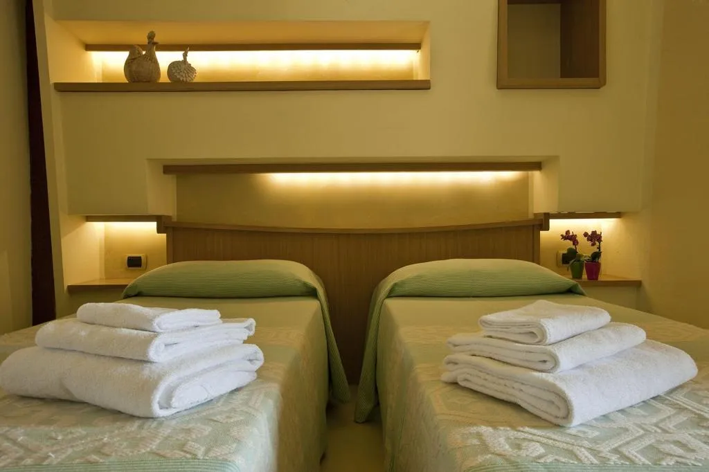 Room, Cala Reale, Cagliari