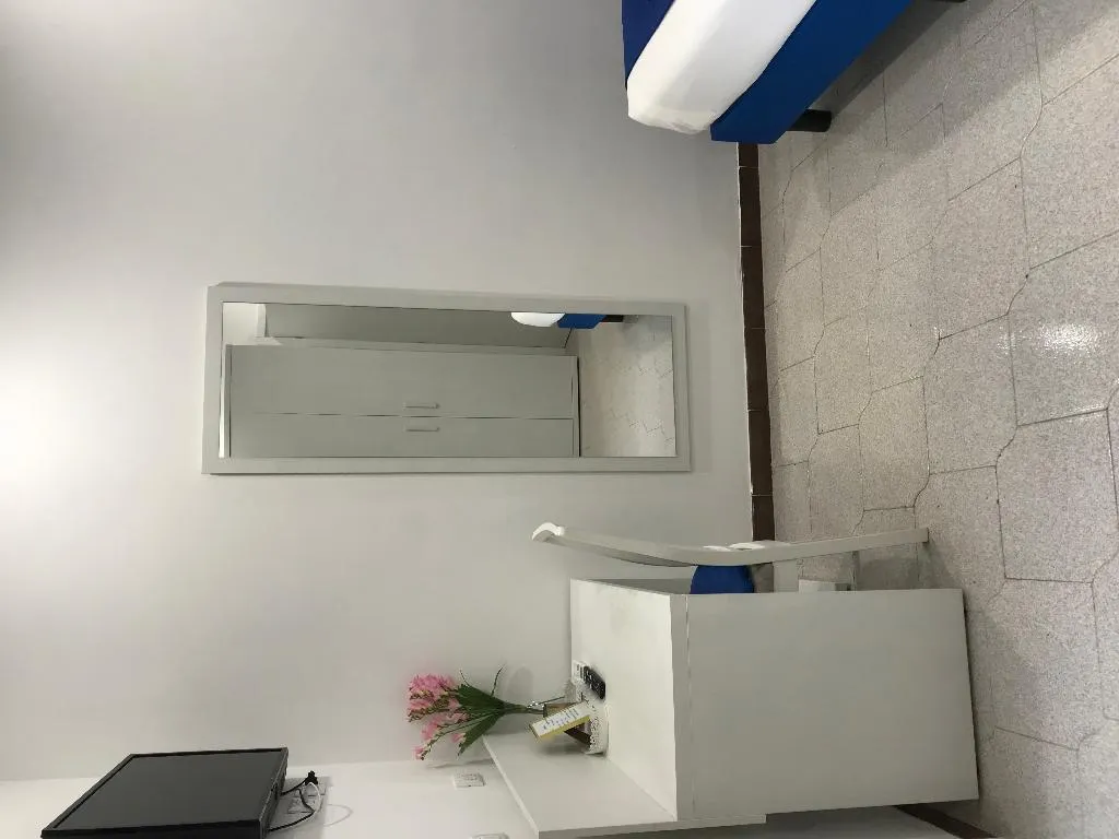 DOUBLE ONE BEDROOM ONE BATHROOM Room, Affittacamere Dianir, Rome