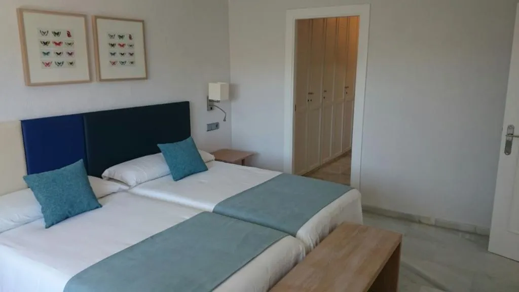 APARTMENT CAPACITY 6 TWO BEDROOMS Room, First Flatotel International, Costa Del Sol