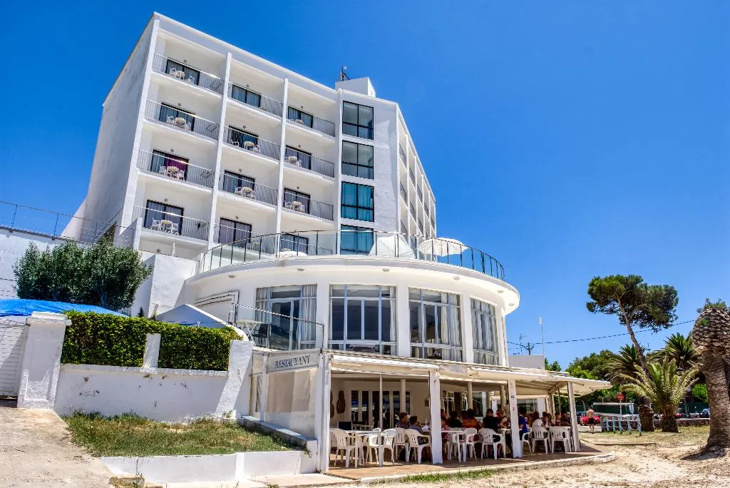 General view, Hotel Playa Santandria, Menorca