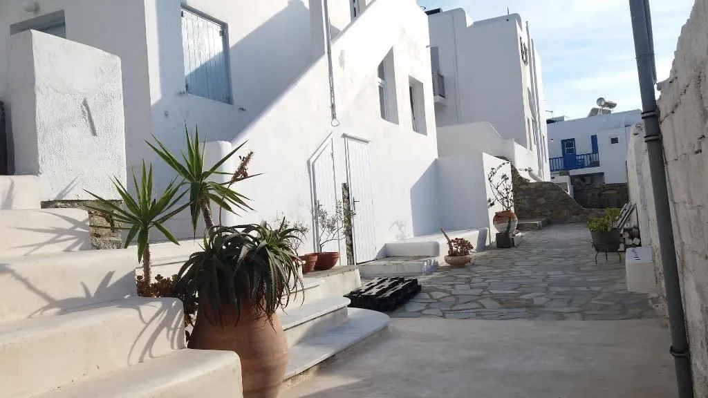 General view, Manos Rooms, Mykonos