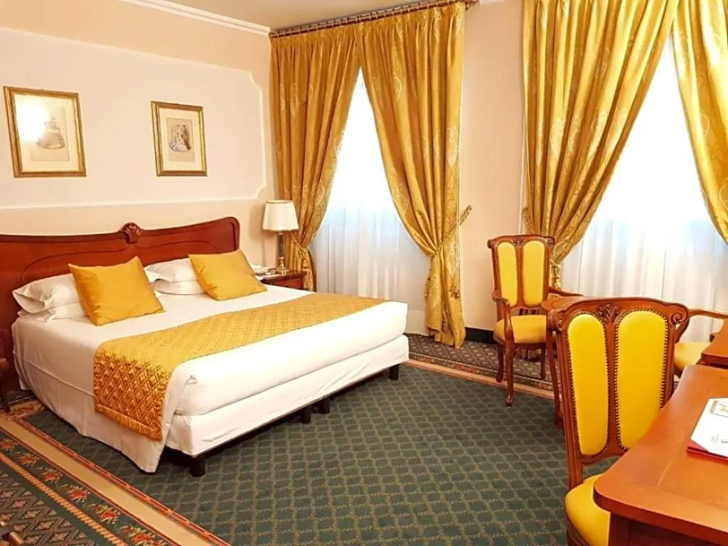 TRIPLE DELUXE RIVER VIEW Room, Berchielli, Florence
