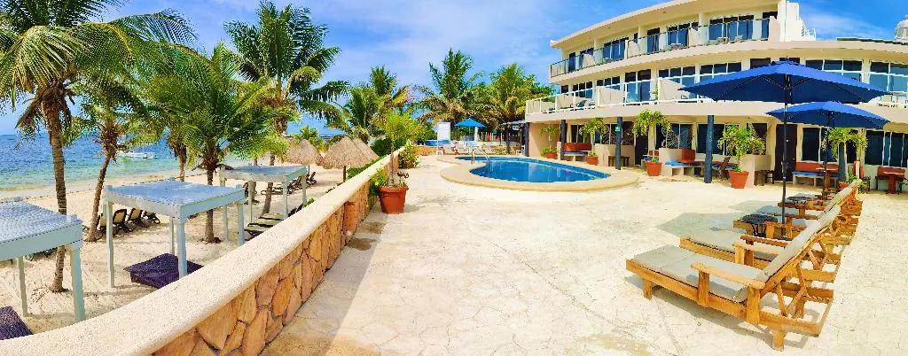Pool, Hacienda Morelos Beach Front Hotel, Cancun Area
