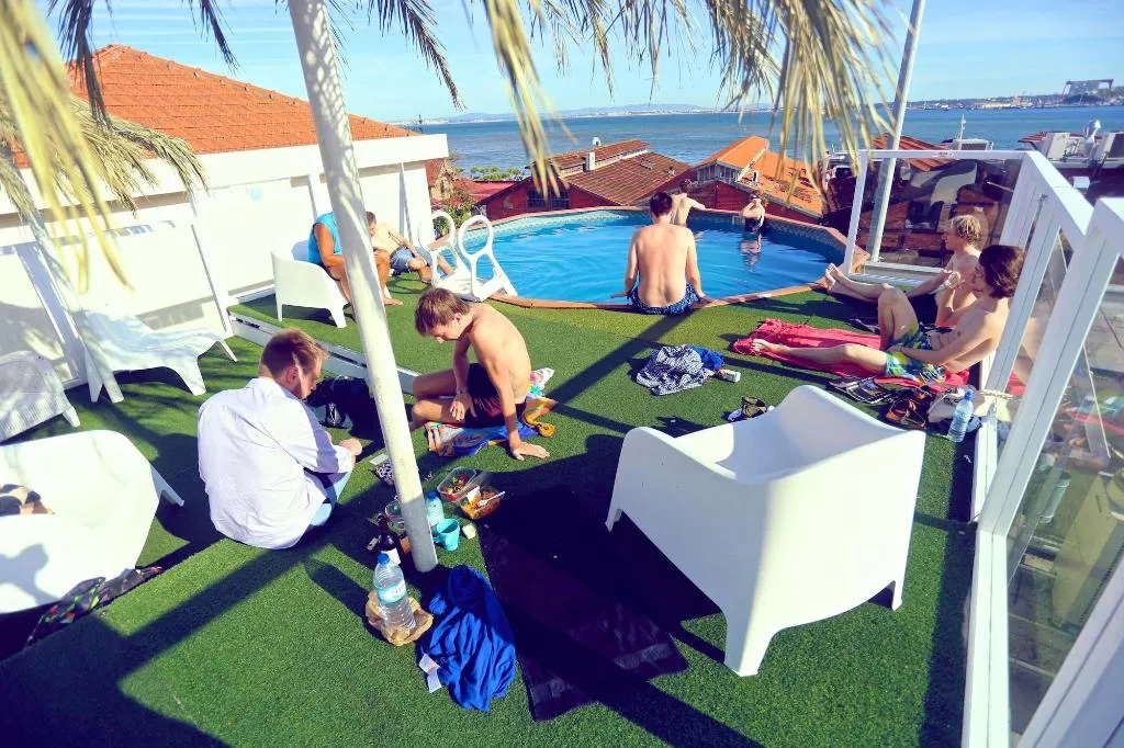 Sports and Entertainment, Sunset Destination Hostel, Lisbon