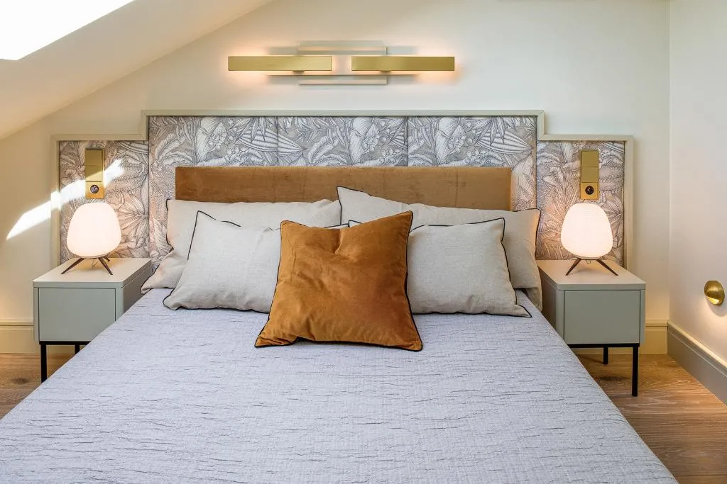 APARTMENT FOUR BEDROOMS TWO BATHROOMS Room, Art Boutique ApartHotel, Krakow