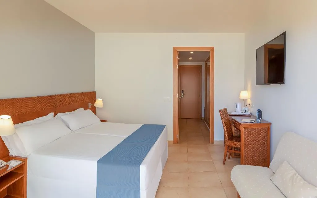 Double or Twin CAPACITY 2 Room, RH Ifach, Costa Blanca