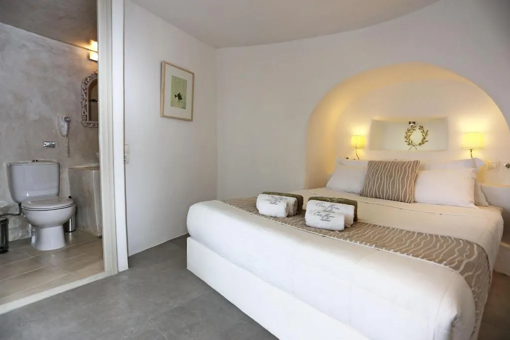 Room, Oia Mare Villas, Santorini