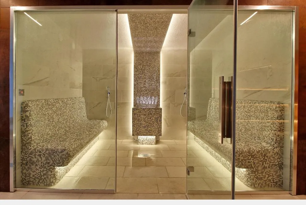 Sports and Entertainment, Hotel Elite, Venice