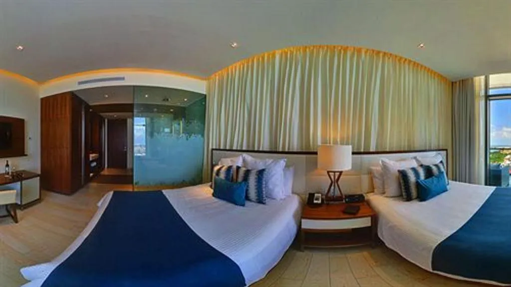 TWIN CLUB SEA VIEW Room, Secrets The Vine Cancun, Cancun Area