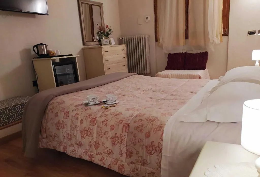 Room, Lady Luna B&B, Florence