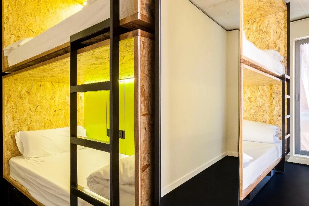 Bed in dormitory CAPACITY 6 Room, Bastardo Hostel, Madrid