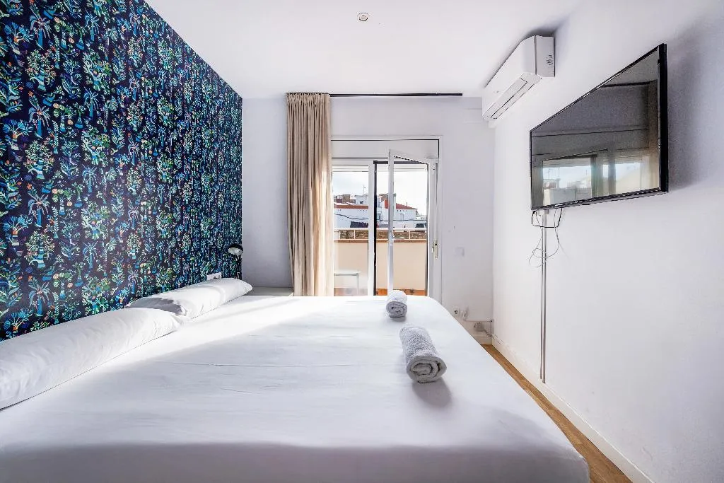 APARTMENT PENTHOUSE Room, Ainb Barcelona Sants Apartments, Barcelona
