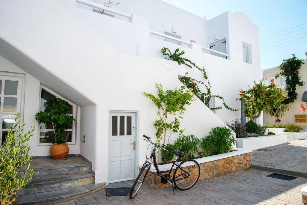Sports and Entertainment, Makris Beach Hotel, Santorini