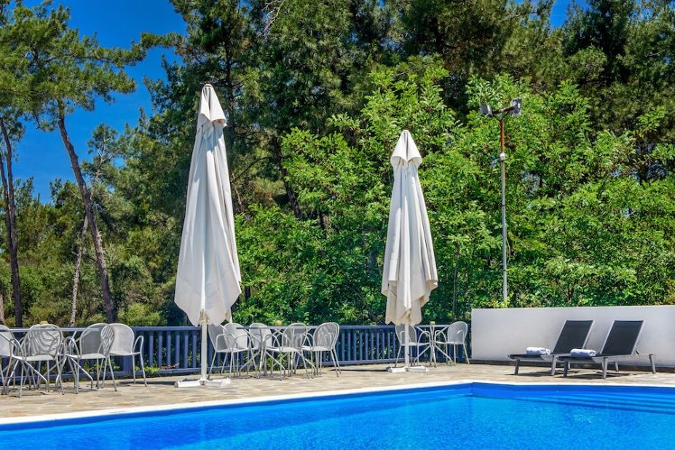 Leandros Chalkidiki, Thessaloniki