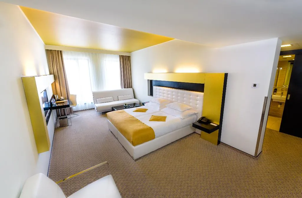 DOUBLE DELUXE Room, Grandior Hotel Prague, Prague