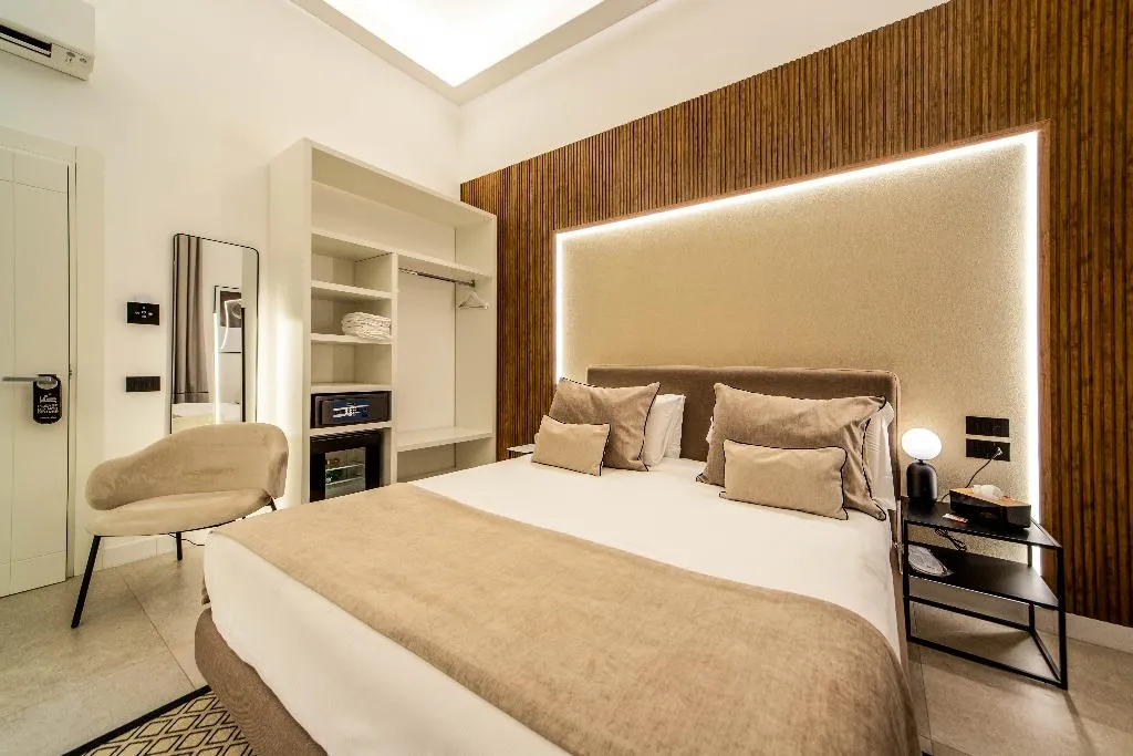 DOUBLE DELUXE Room, Mamalu Studios And Suites, Naples