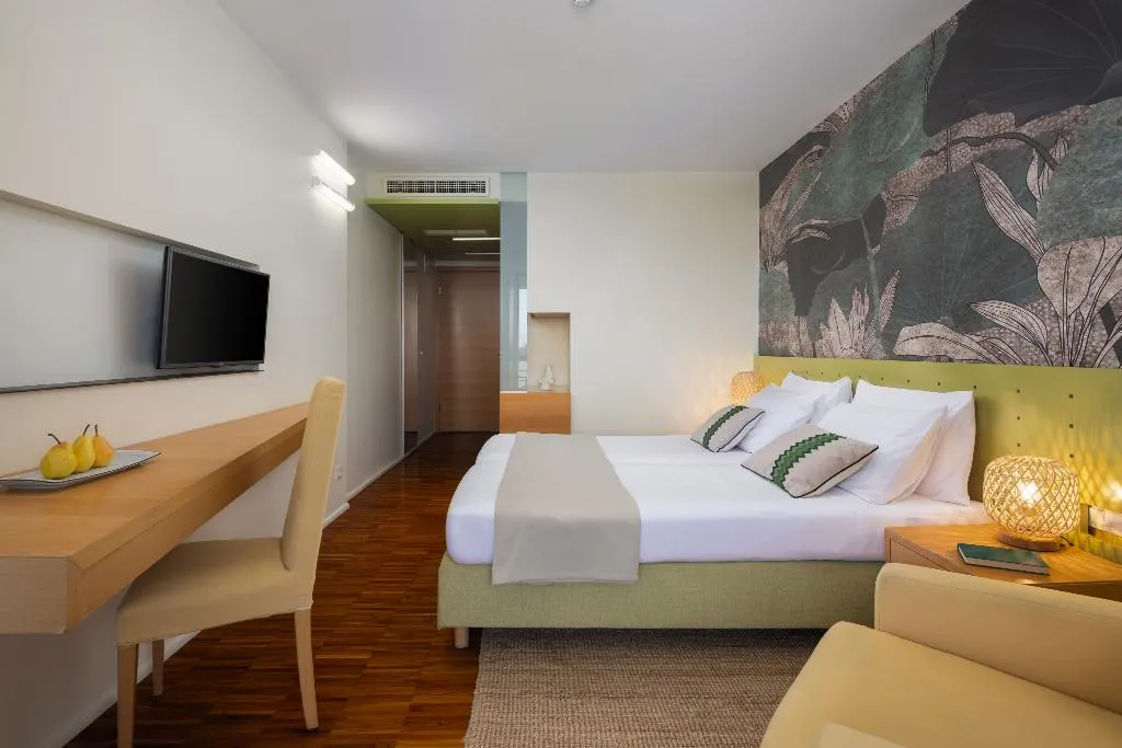 Double or Twin SUPERIOR SEA VIEW Room, Aminess Vival Velaris Resort, Split